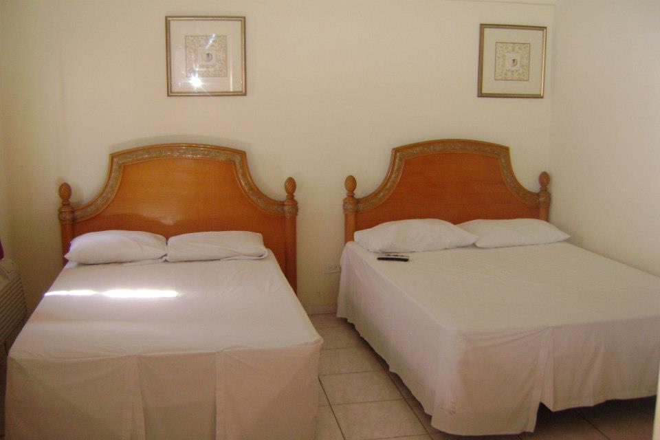 Caribbean Hotel Cayes レ・カイ エクステリア 写真